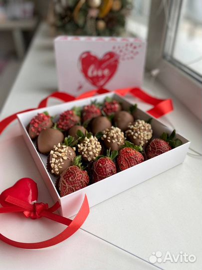 Подарочный набор клубники в шоколаде