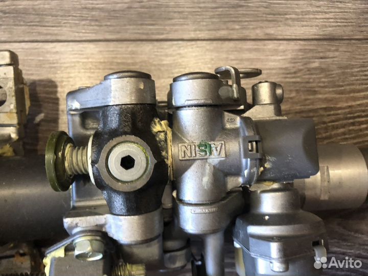 Рулевая колонка Toyota Land Cruiser