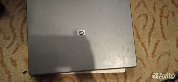 Продам ноутбук winbows7 начальный