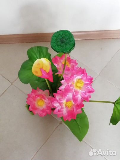 Композиция искусственные цветы лотос