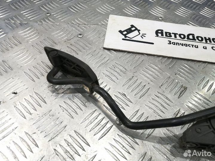 Педаль газа (акселератора ) Ниссан Альмера Н16