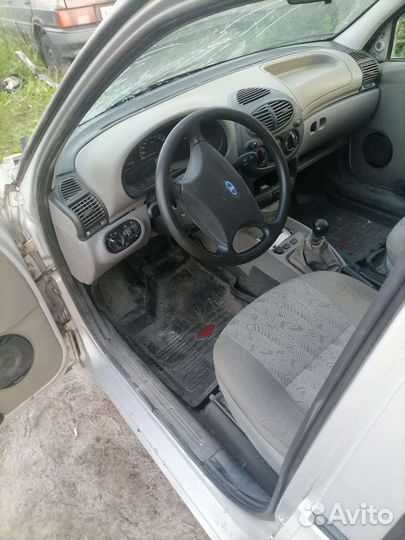 Ваз (LADA) Kalina 1.6 MT, 2010, битый, 156000км