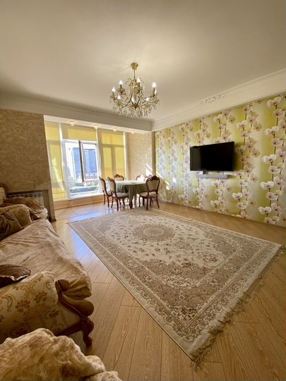 2-к. квартира, 55 м², 8/10 эт.