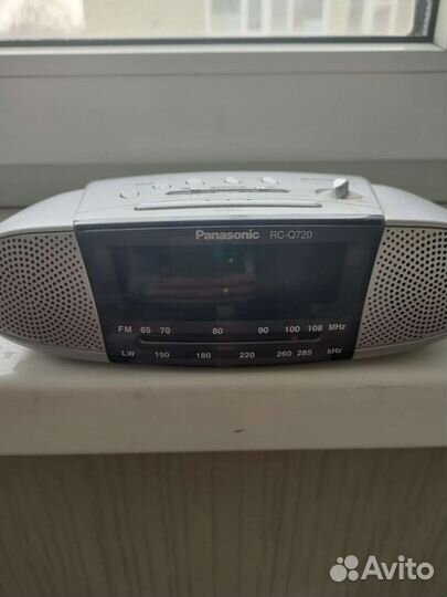 Часы - радио будильник Panasonic RC-Q720