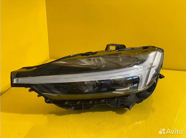 Volvo XC60 II 17- full LED фара левая передняя