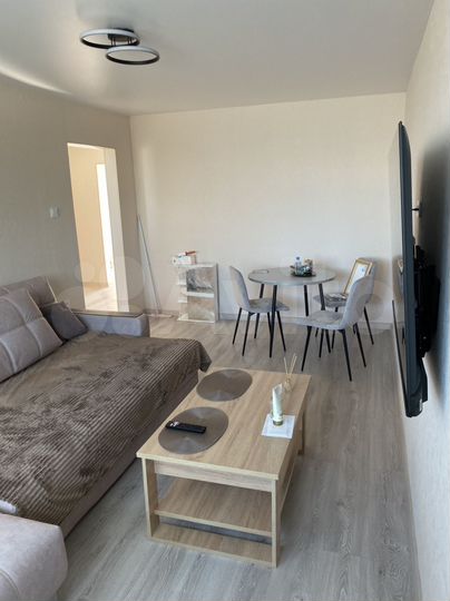 3-к. квартира, 65 м², 4/6 эт.