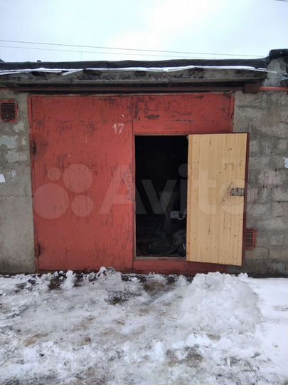 Гараж, > 30 м²