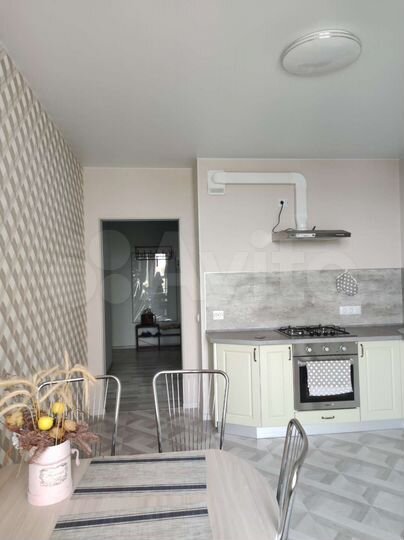 2-к. квартира, 61 м², 8/8 эт.