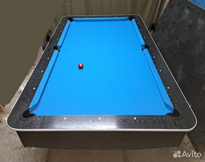Бильярдный стол