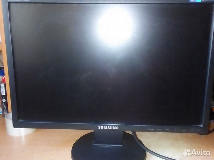 Монитор Samsung