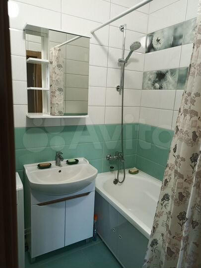 2-к. квартира, 60 м², 2/4 эт.