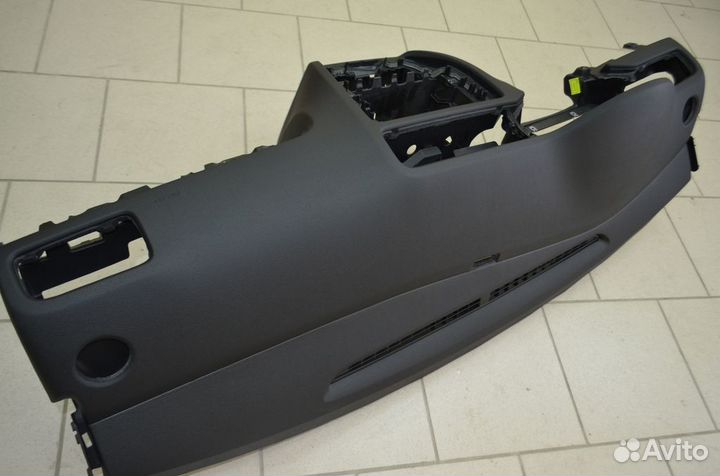 Торпедо панель приборов Volkswagen Jetta