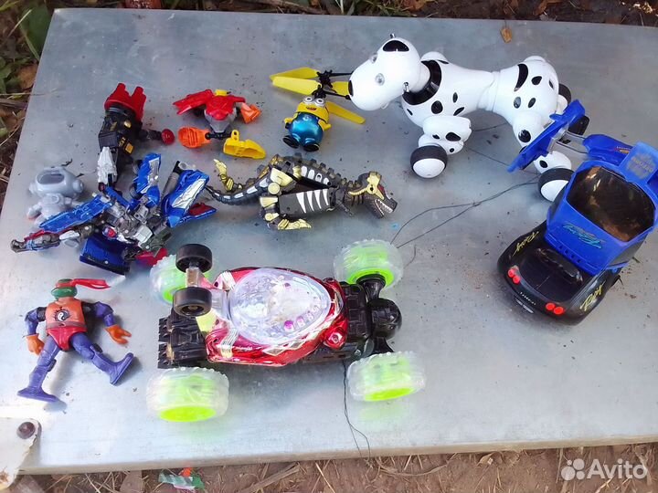 Развивающие игрушки для малышей пакетом