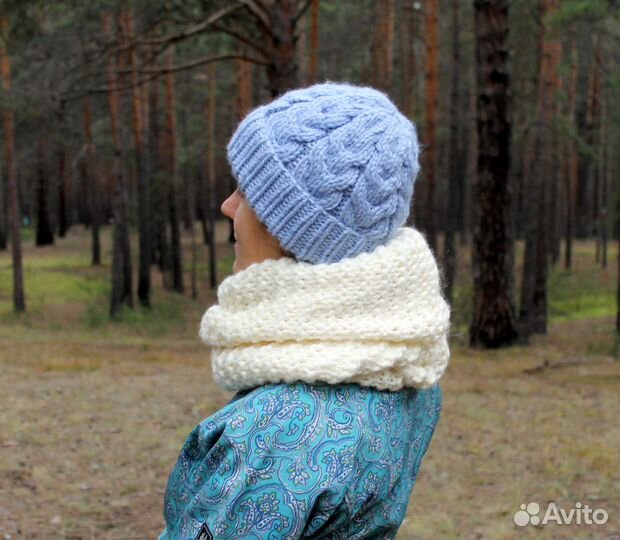 Шапки вязаные разных цветов (ручная работа)