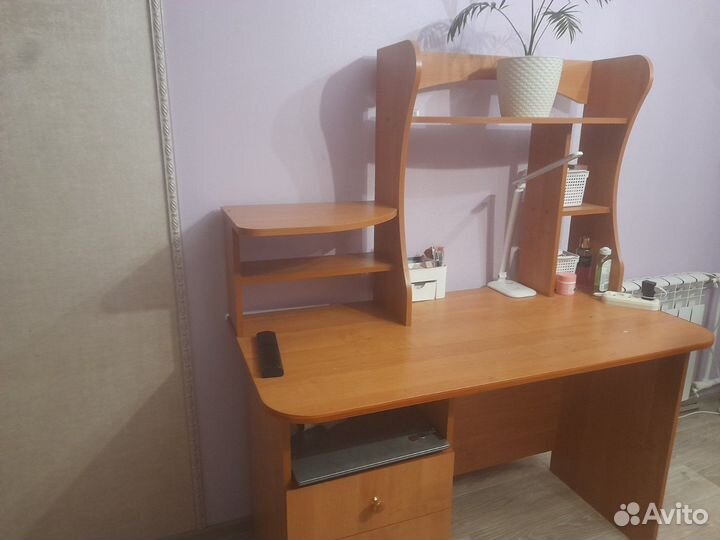 Компьютерный стол