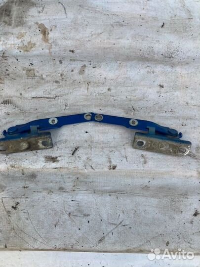 Петля капота Renault Logan 1 2009