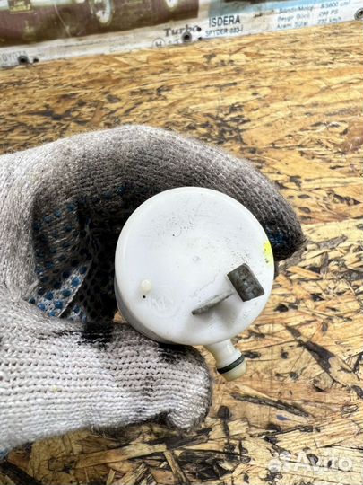 Насос омывателя Мазерати Кватропорте 5 V