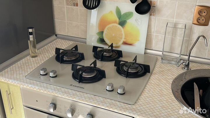 Духовой шкаф + варочная поверхность aristone 10/10