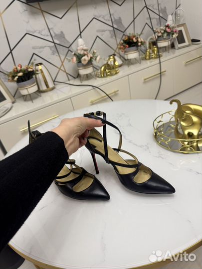 Женские туфли