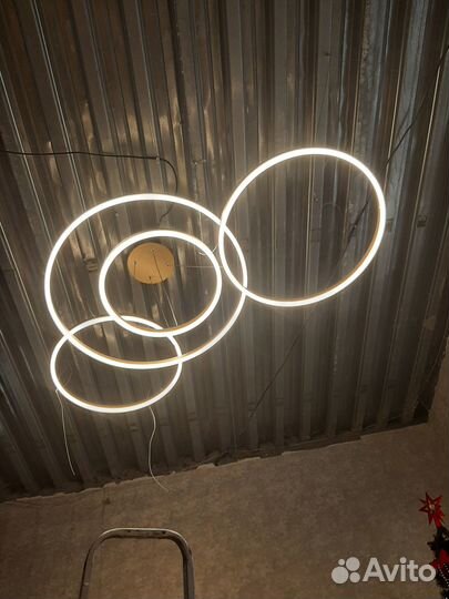 Люстра потолочная кольца