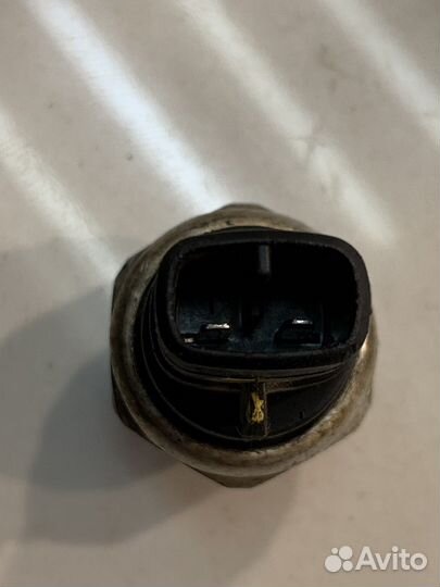 Бачок (Kia Mohave)