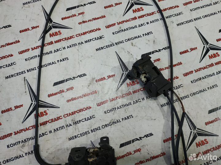 Замок капота W204 Mercedes
