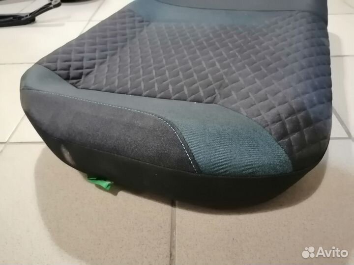 Заднее сиденье Volkswagen Polo.оригинал.бу