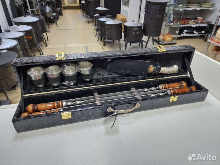 Набор шампуров подарочный в чемоданчике арт101