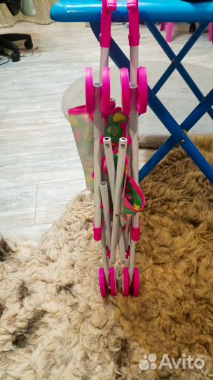 Коляска кукольная