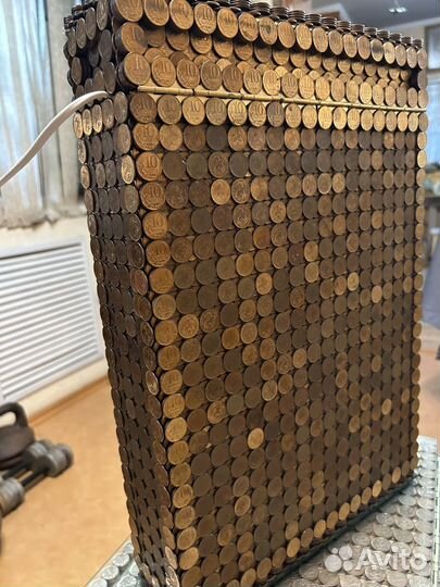 Картина с парусным кораблём