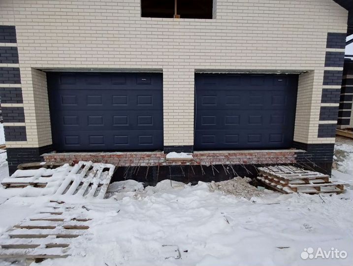 Секционные ворота