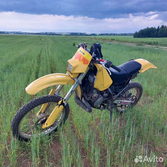 Suzuki ts200r