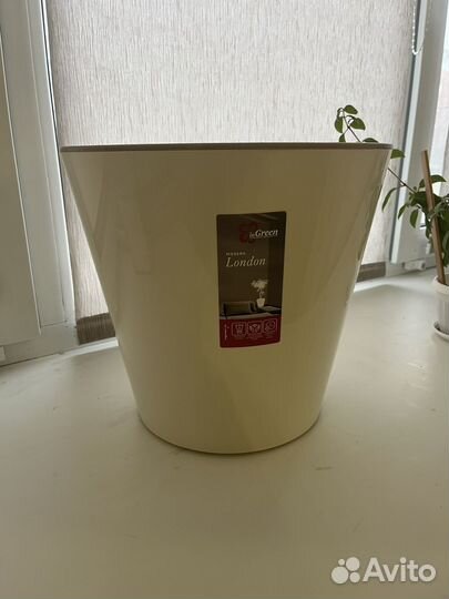 Кашпо напольное для цветов 15л пластик, с колесами