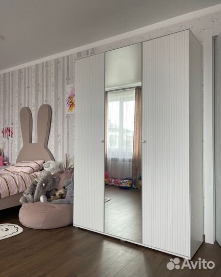 Шкаф Оливия с зеркалом глянец