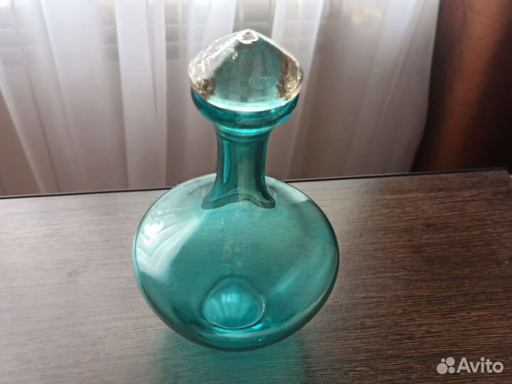 Графин СССР бирюзоаый цветное стекло