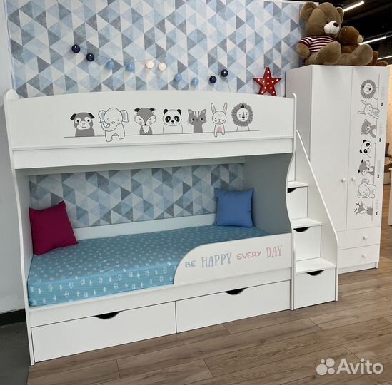 Двухъярусная кровать детская