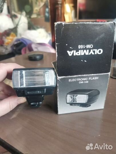 Зеркалка Олимпус ом 10 + об'ектив и аксессуары