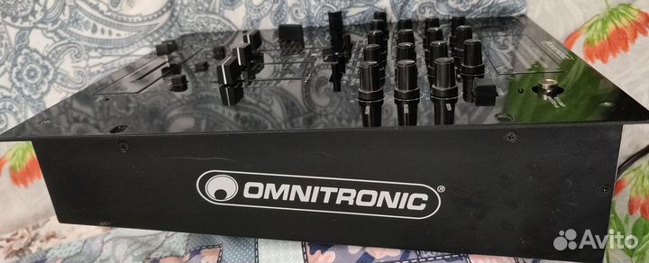 Пульт Omnitronic