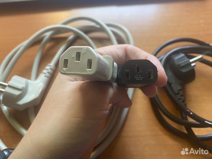 Кабель для компьютера