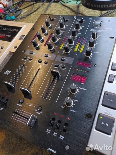 DJ-микшер пульт Reloop Rmx-30BPM Blackfire edition