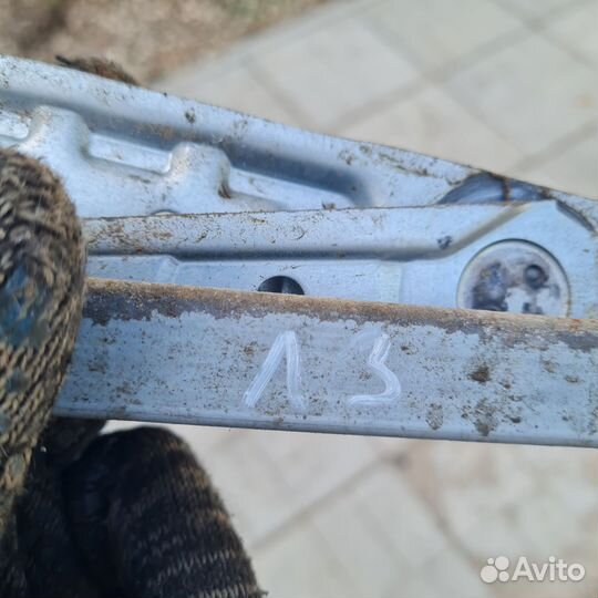 Стеклоподъемник Nissan Pathfinder R52 задний левый