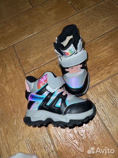 Зимние ботинки для девочки 23