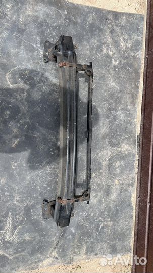 Усилитель переднего бампера Skoda Octavia A5 ориг