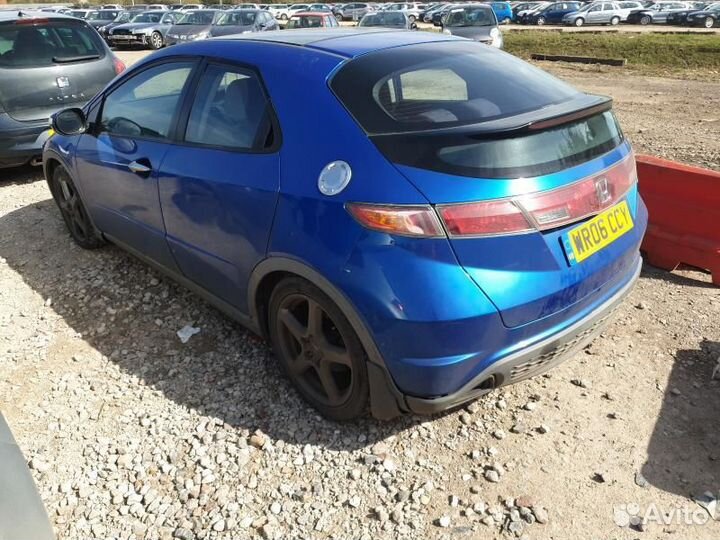 Разбирается Honda Civic 5D R18A2