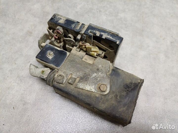 Замок двери передний левый Renault Logan 1 1.6 K7M