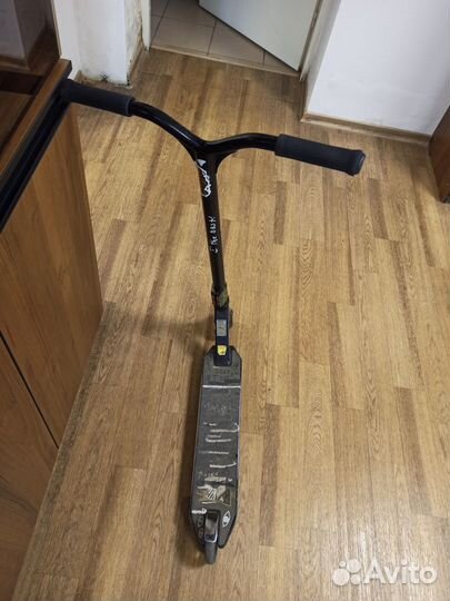 Продам велосипед и самокаты