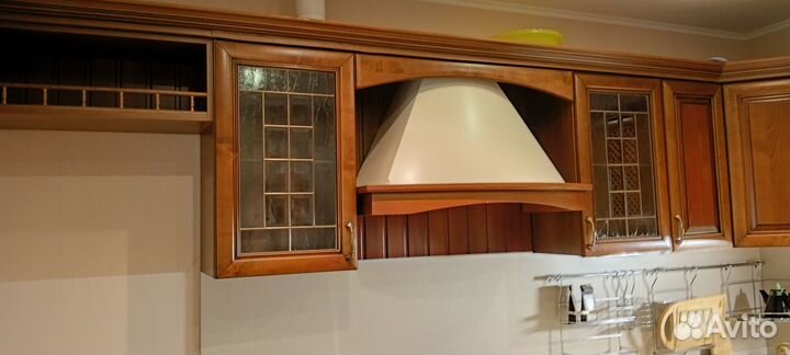 Кухонный гарнитур с техникой бу