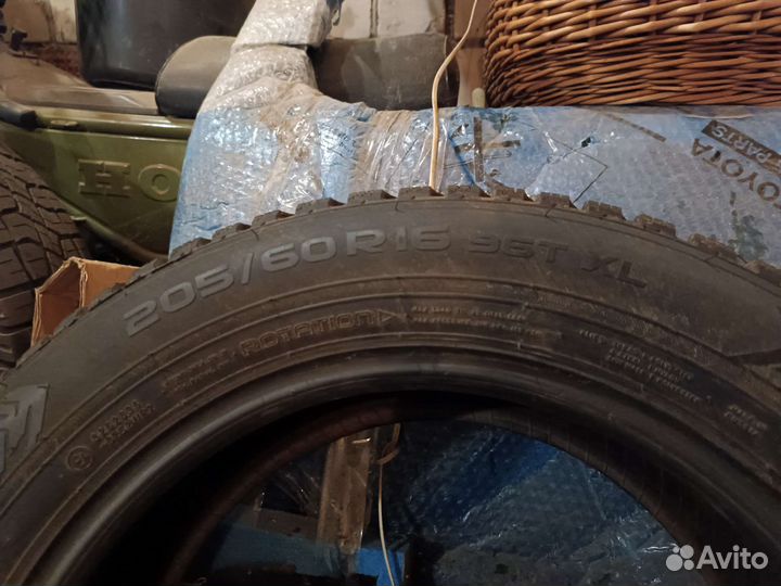 Nokian Tyres Hakkapeliitta 8 205/60 R16