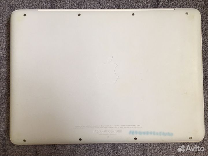 Apple MacBook a1342 2010