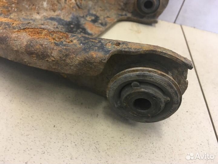 Рычаг передний правый Sandero 2009-2014